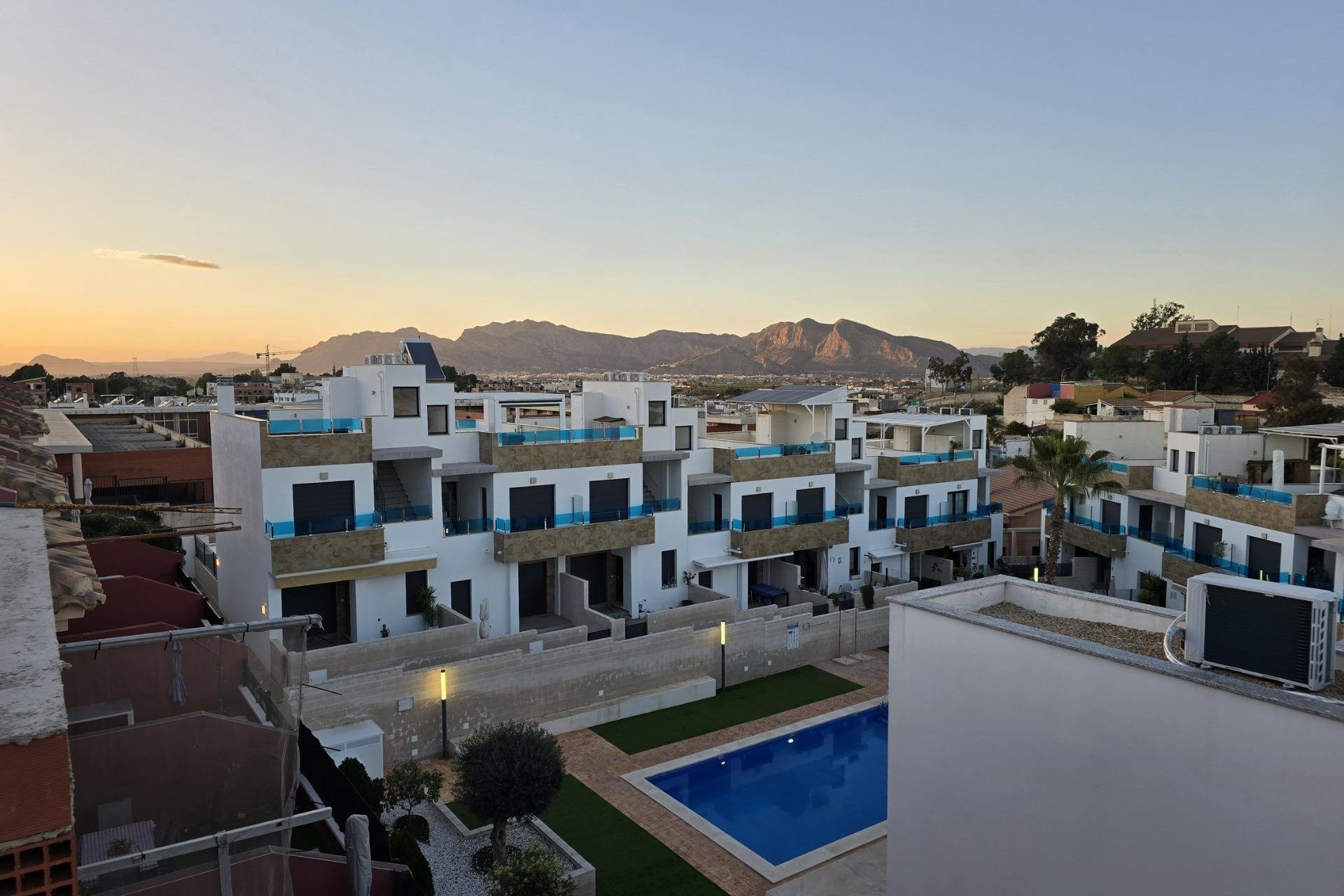 Neue Gebäude - Town House - Bigastro - pueblo