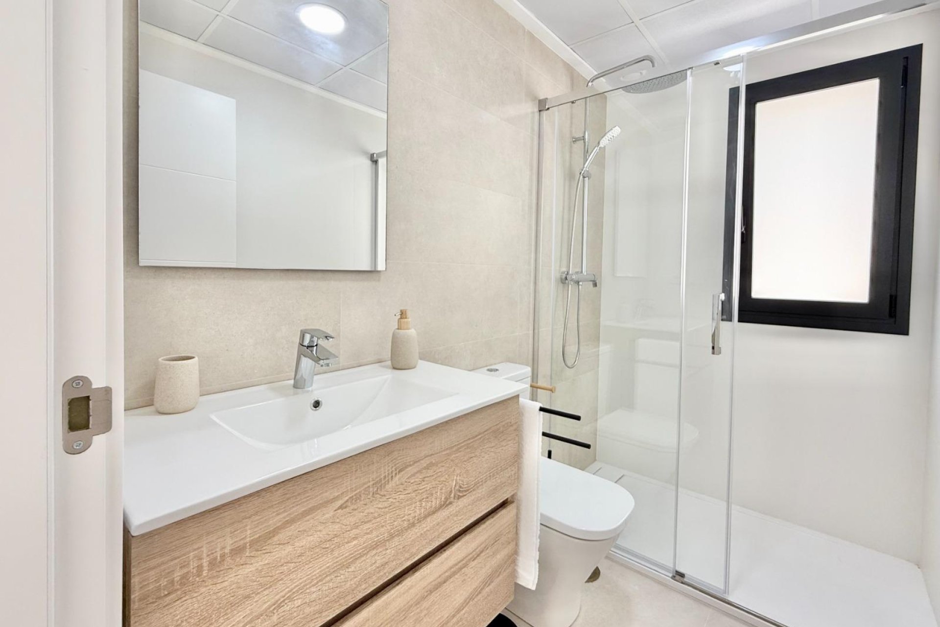 Neue Gebäude - Town House - Cox - San Fernando