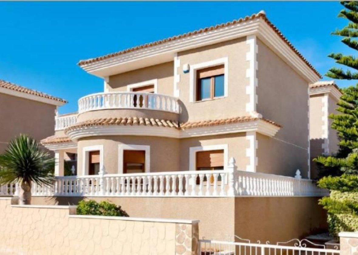 Neue Gebäude - Villa - Torrevieja - Los Altos