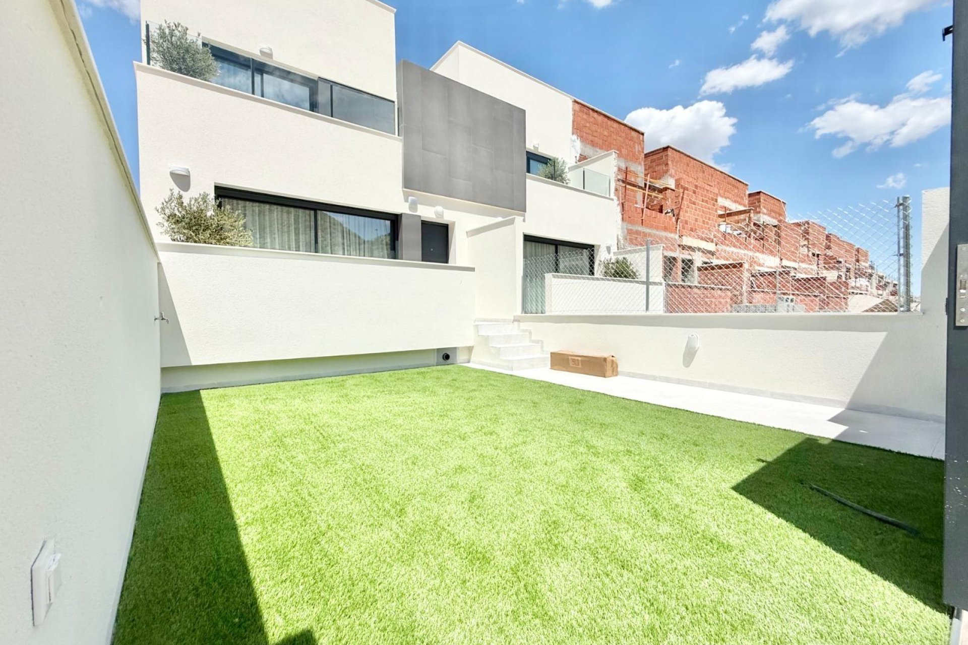 Obra nueva - Town House - Cox - San Fernando