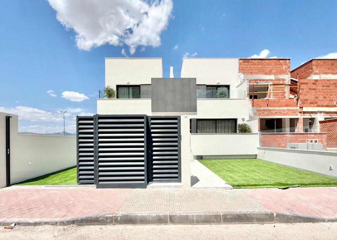 Obra nueva - Town House - Cox - San Fernando