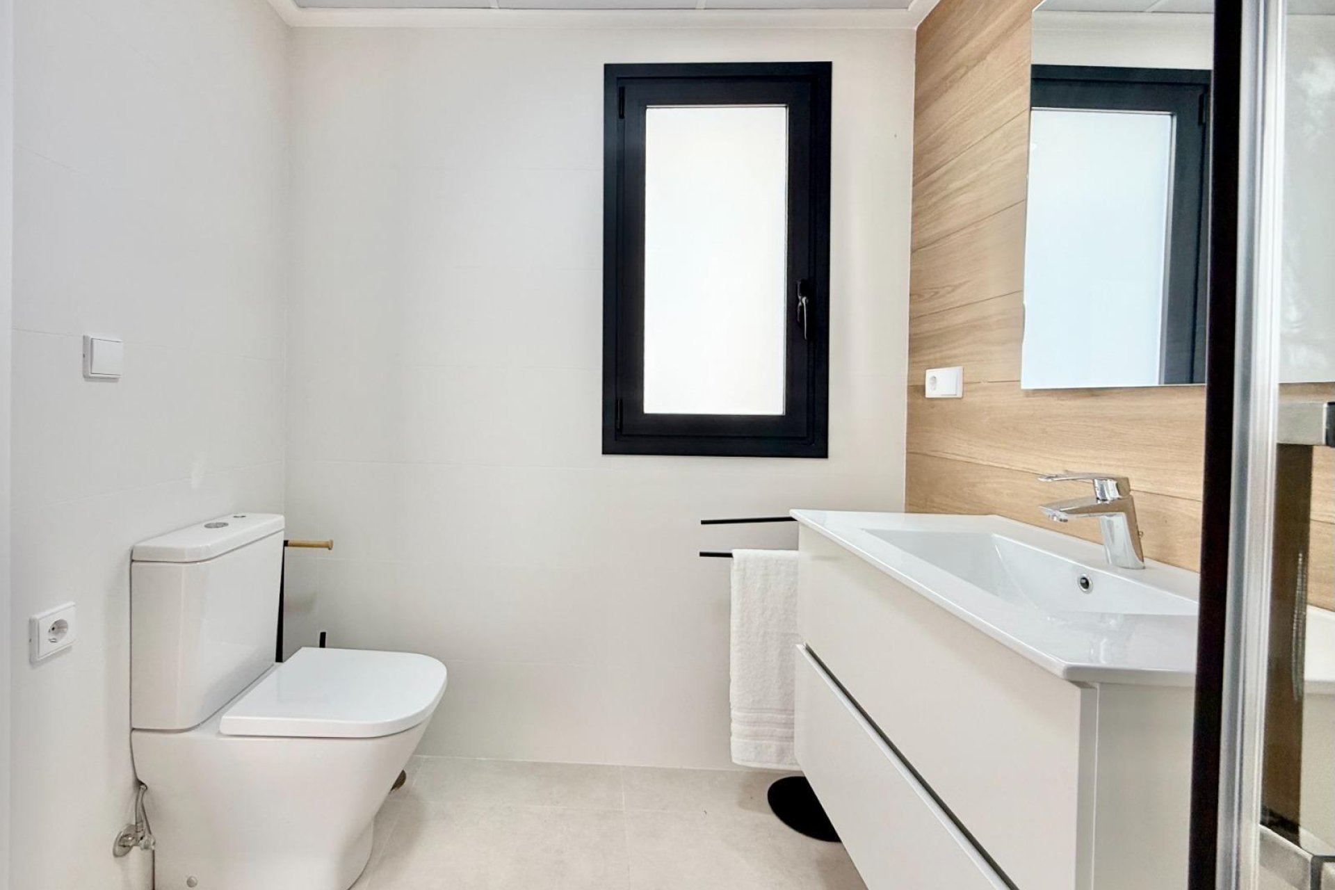 Obra nueva - Town House - Cox - San Fernando