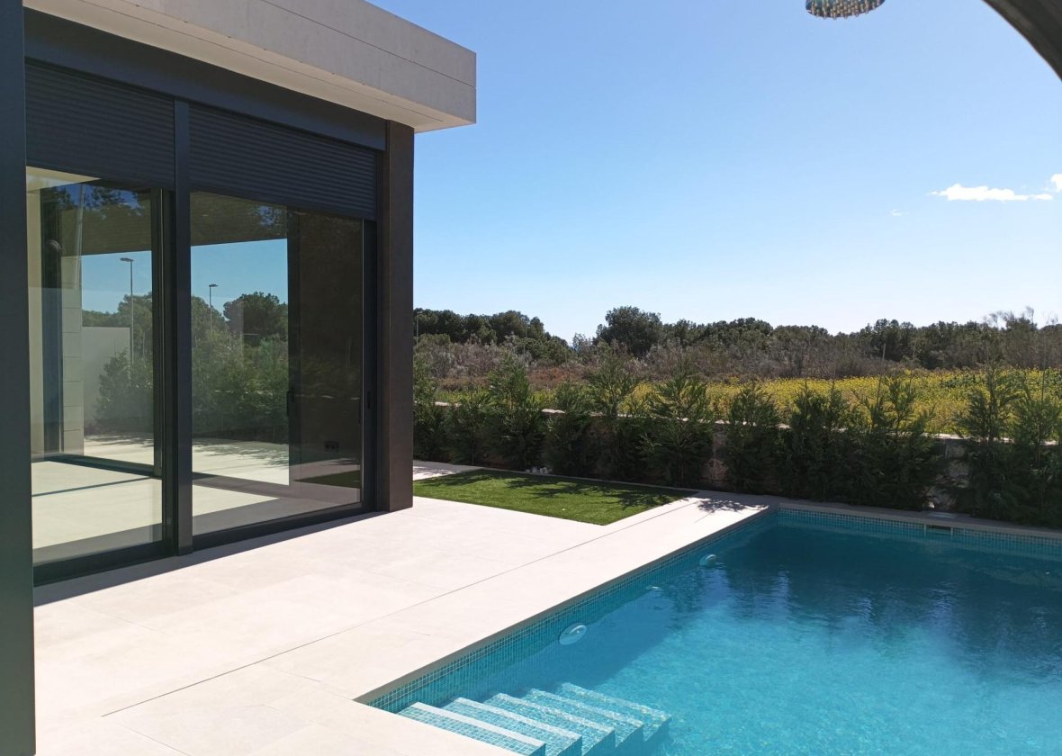 Obra nueva - Villa - Pilar de la Horadada - Roda Golf