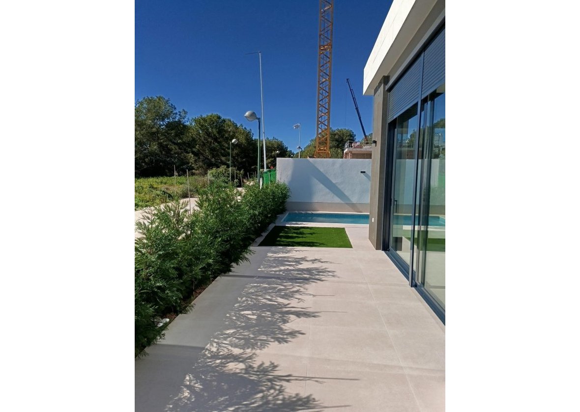 Obra nueva - Villa - Pilar de la Horadada - Roda Golf