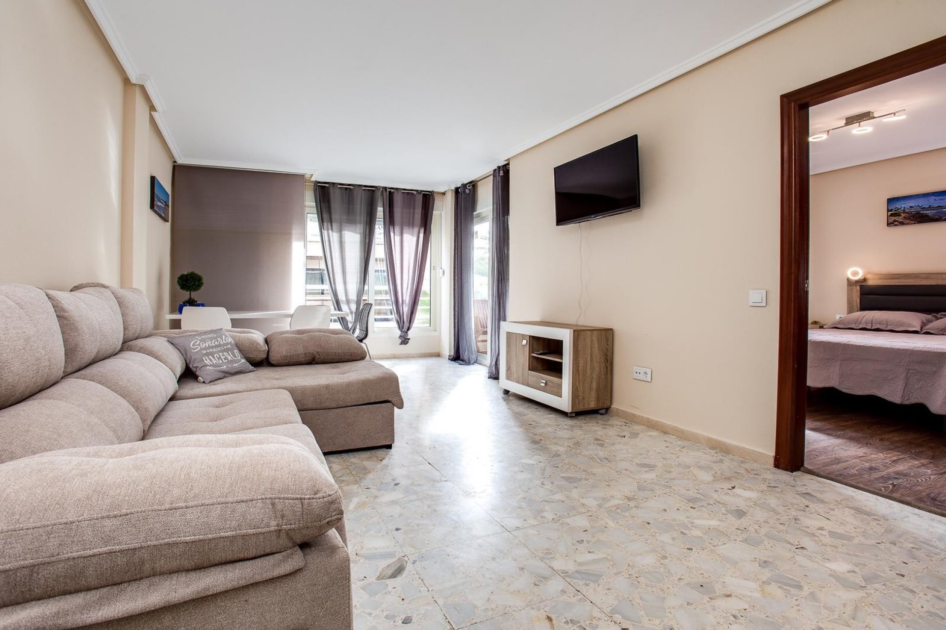 Resale - Apartment / flat - Torrevieja - Centro