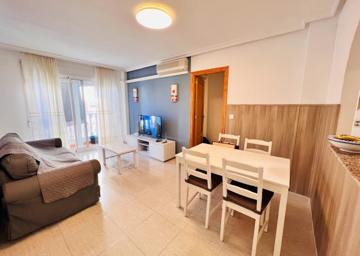 Resale - Apartment / flat - Torrevieja - Centro