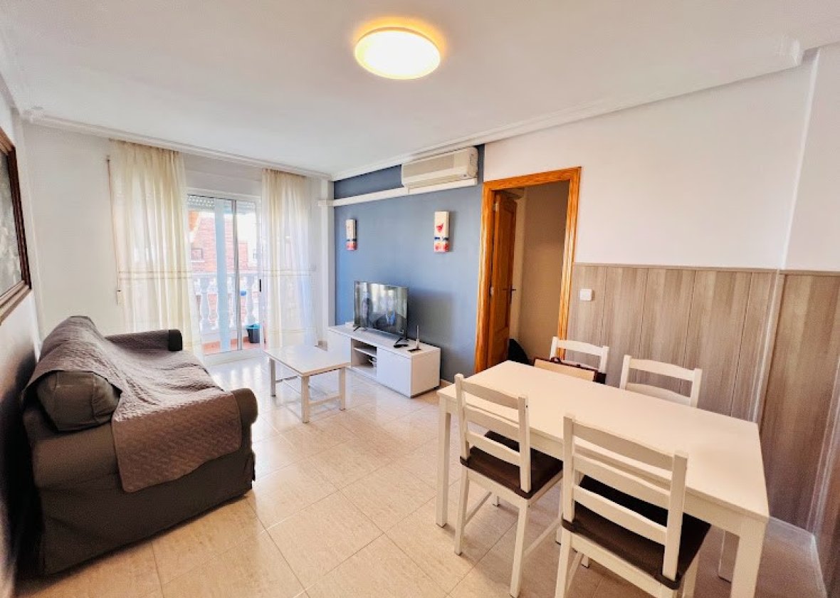 Resale - Apartment / flat - Torrevieja - Centro