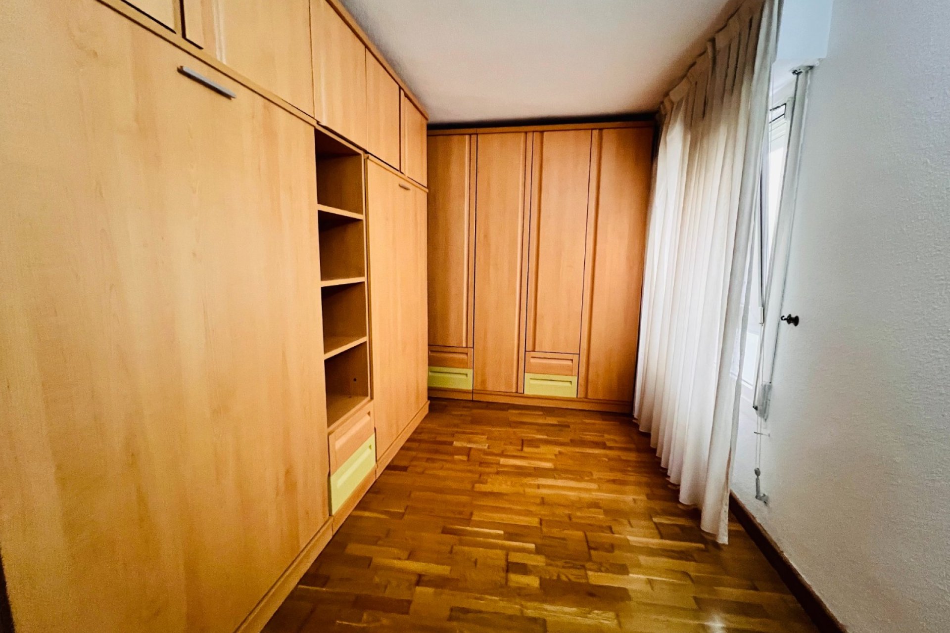 Resale - Apartment / flat - Torrevieja - Centro