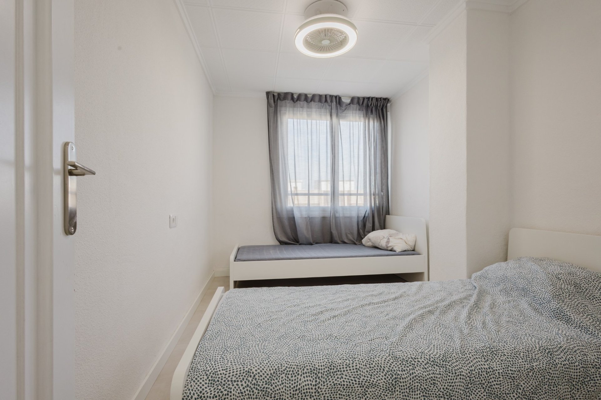 Resale - Apartment / flat - Torrevieja - El Acequión - Los Náufragos