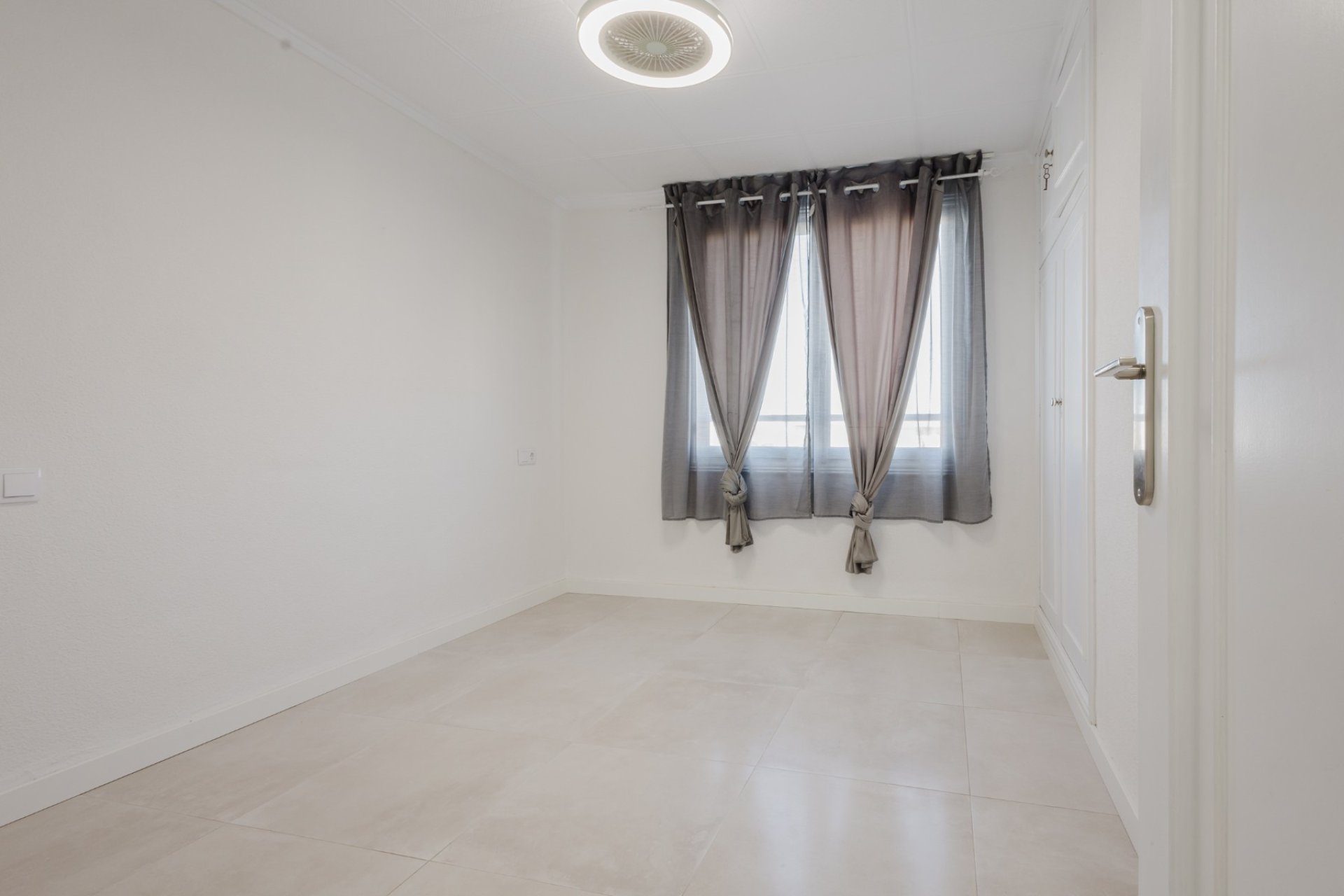 Resale - Apartment / flat - Torrevieja - El Acequión - Los Náufragos