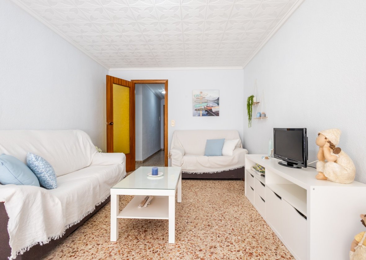 Resale - Apartment / flat - Torrevieja - El Acequión - Los Náufragos