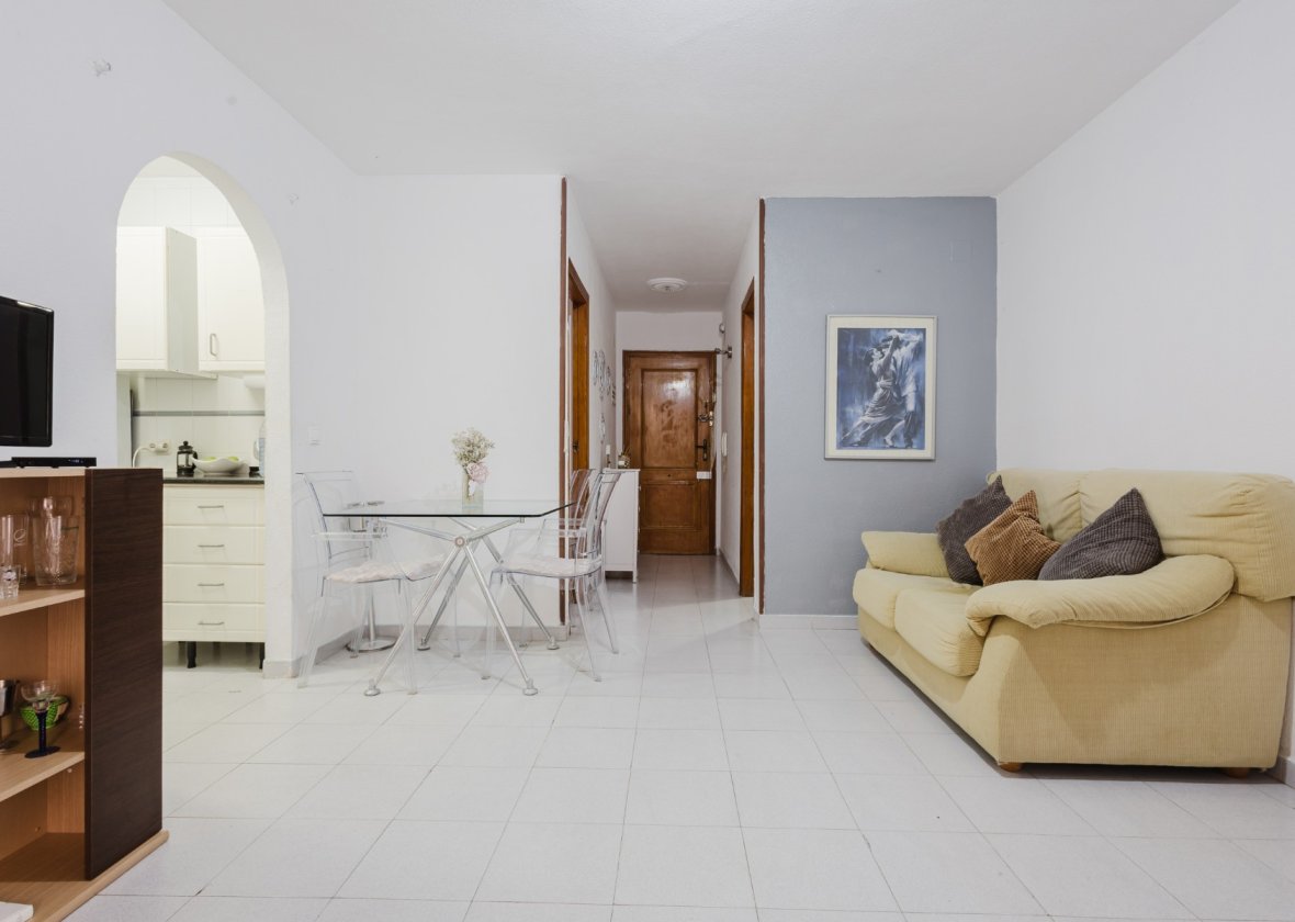 Resale - Apartment / flat - Torrevieja - Playa del Acequión
