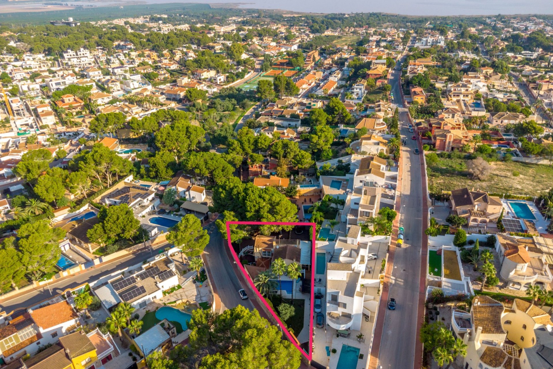 Resale - Chalet - Torrevieja - Los Balcones