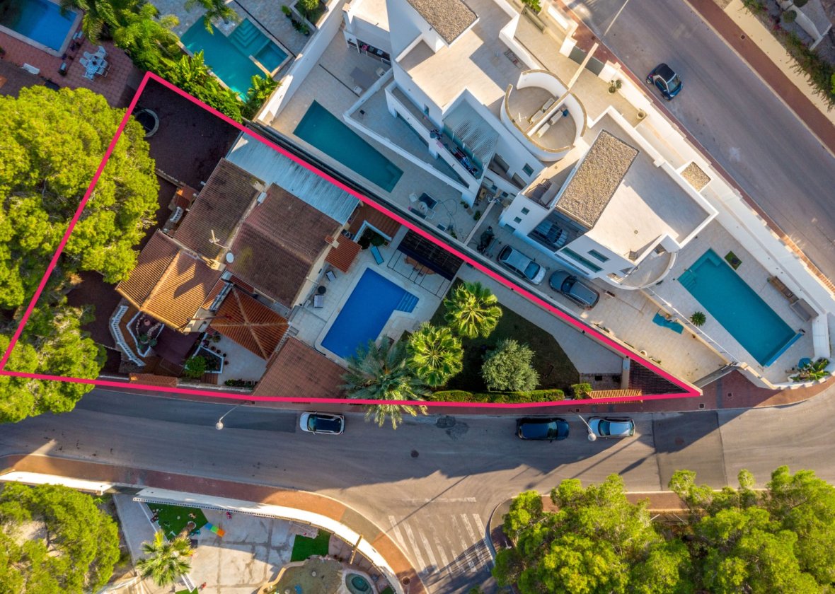 Resale - Chalet - Torrevieja - Los Balcones