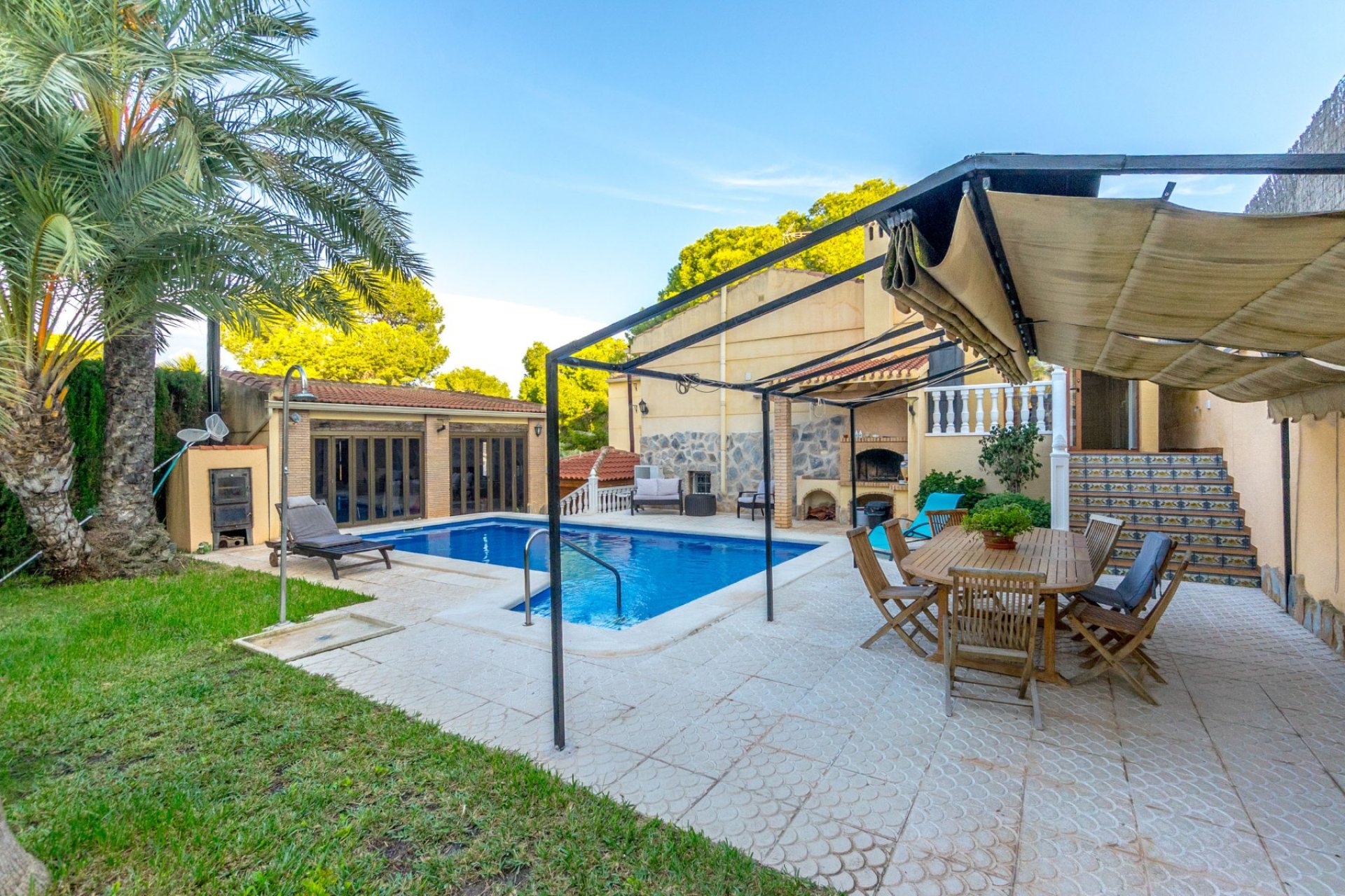 Resale - Chalet - Torrevieja - Los Balcones