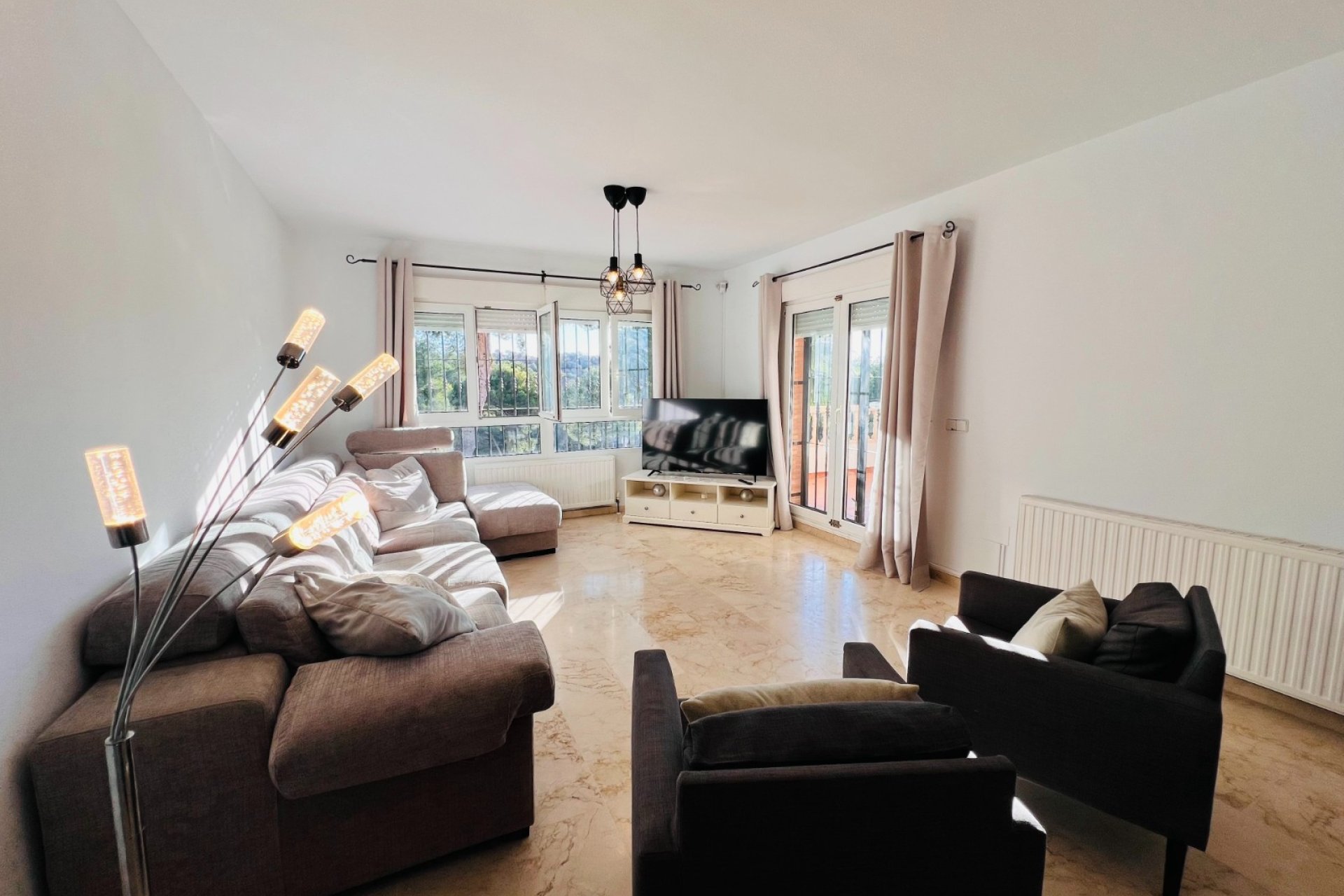 Resale - Villa - Orihuela Costa - Villamartín