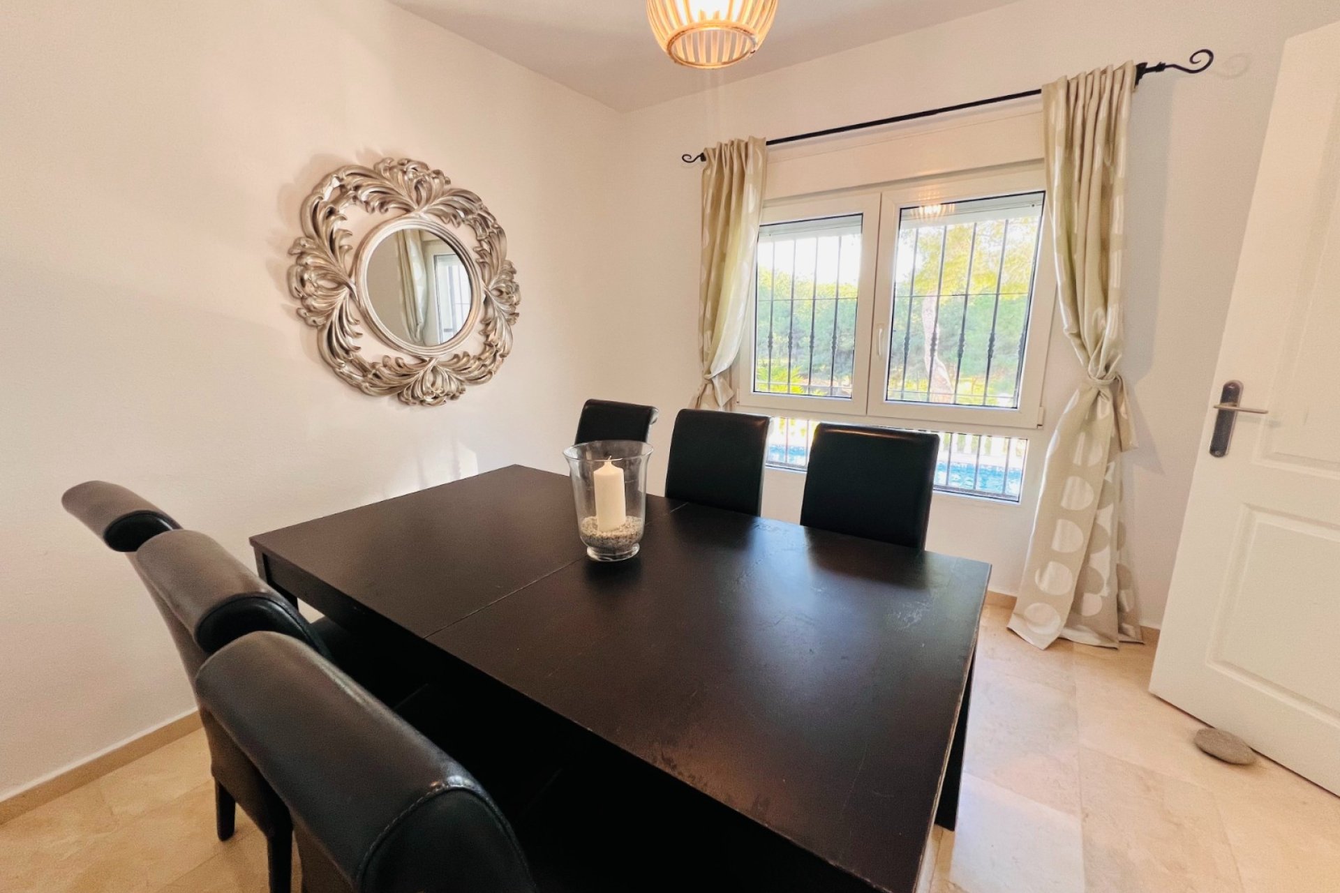 Resale - Villa - Orihuela Costa - Villamartín