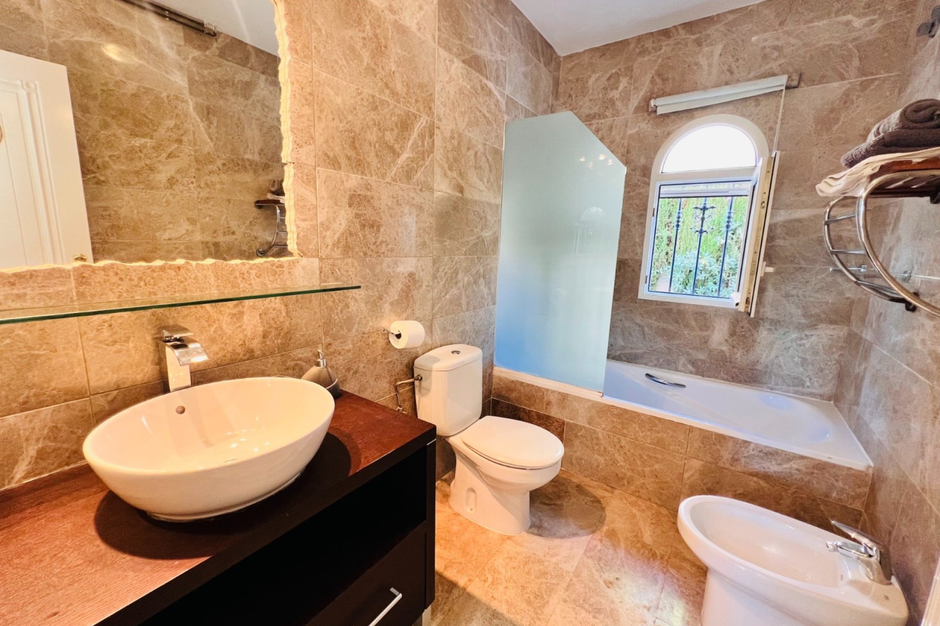 Resale - Villa - Orihuela Costa - Villamartín