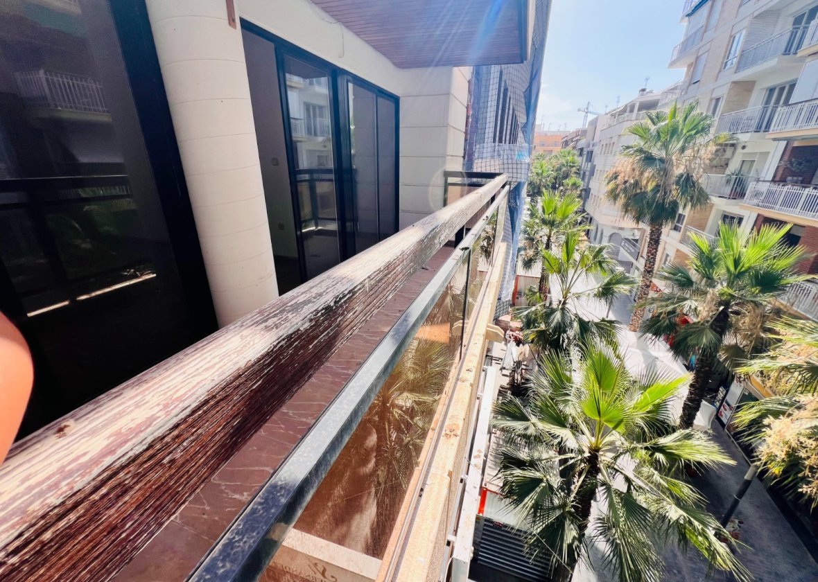 Reventa - Apartamento / piso - Torrevieja - Centro