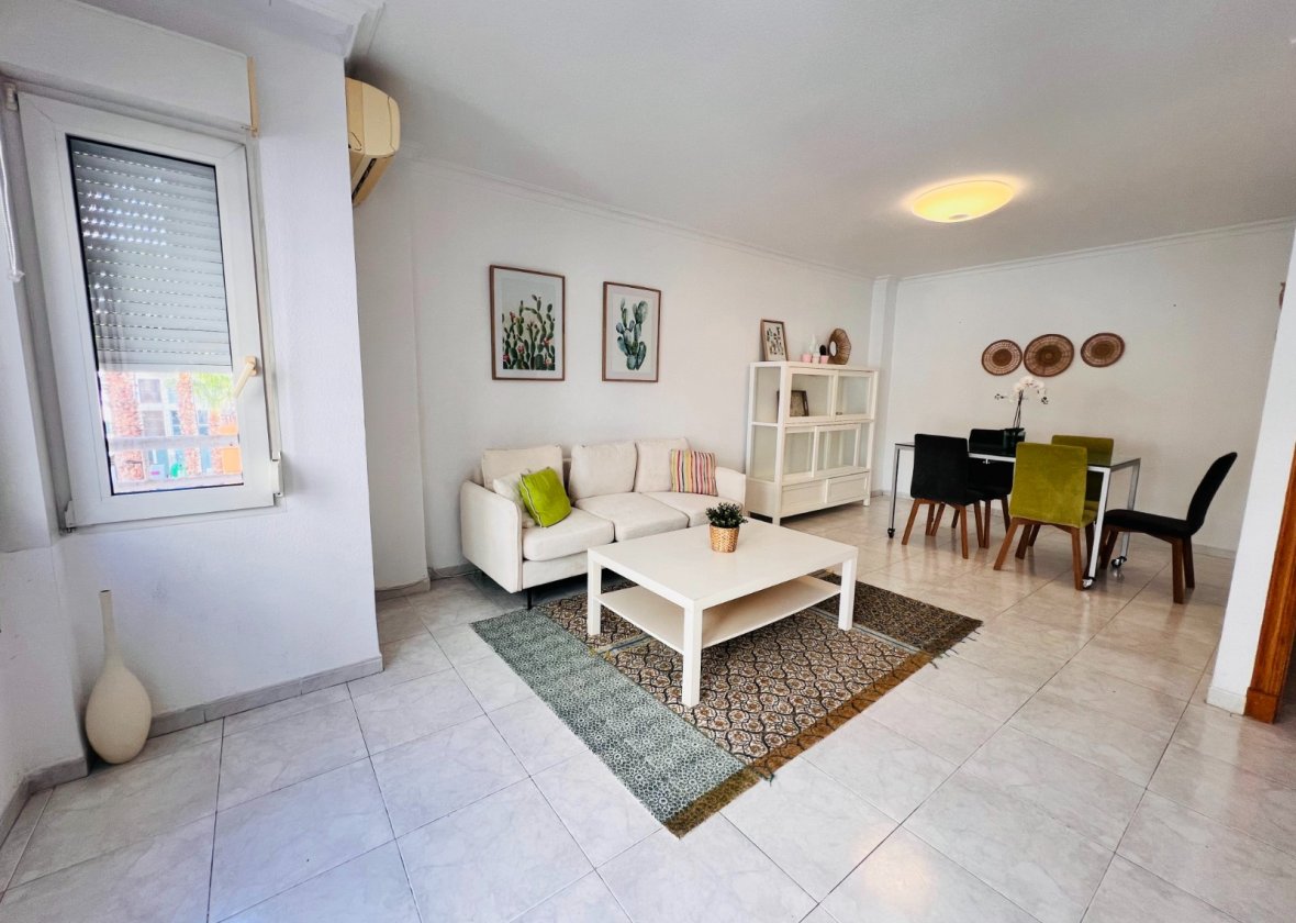 Reventa - Apartamento / piso - Torrevieja - Centro