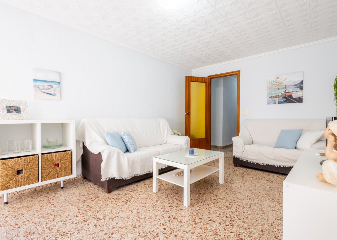 Reventa - Apartamento / piso - Torrevieja - El Acequión - Los Náufragos