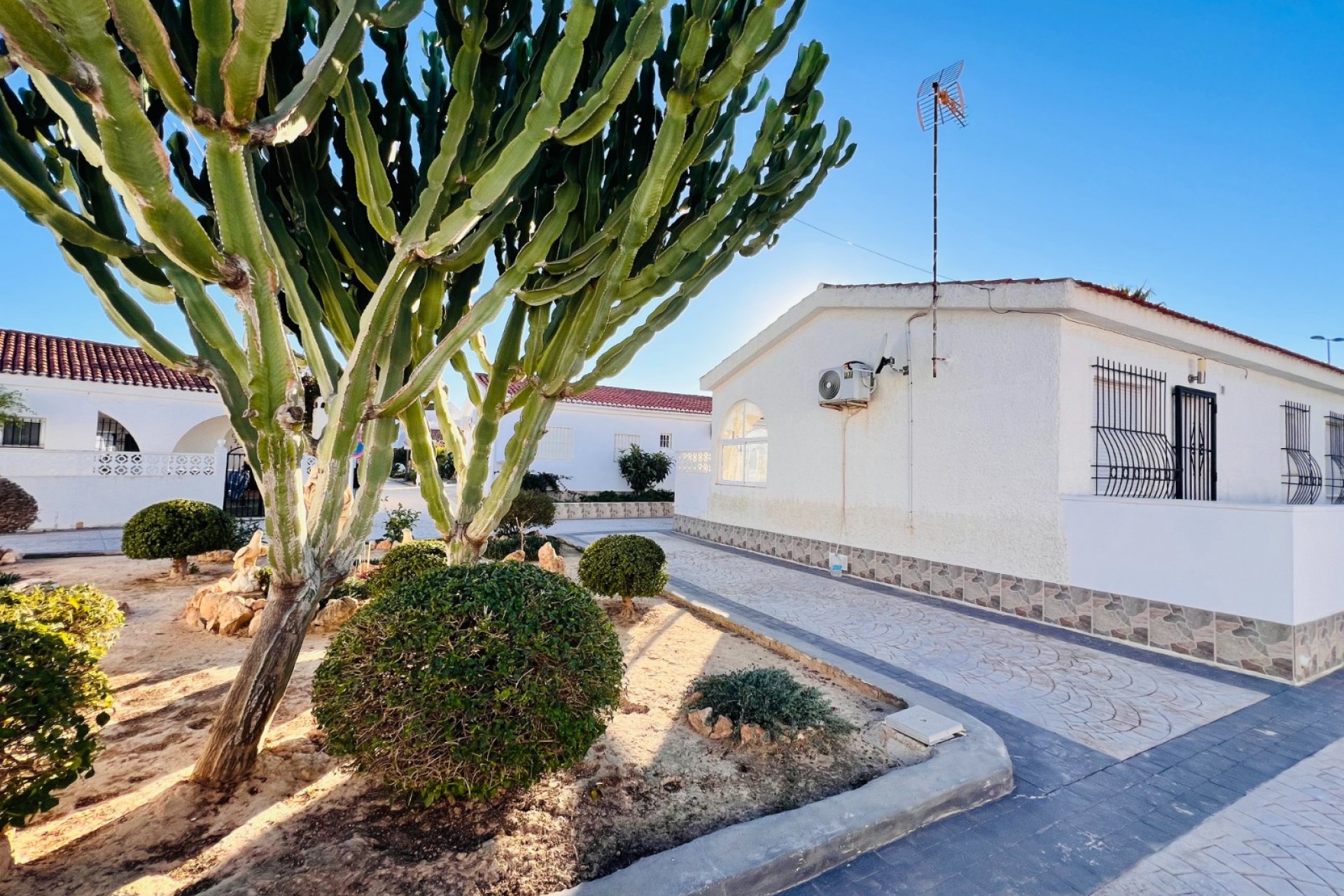 Wiederverkauf - Chalet - Torrevieja - Playa de los Locos