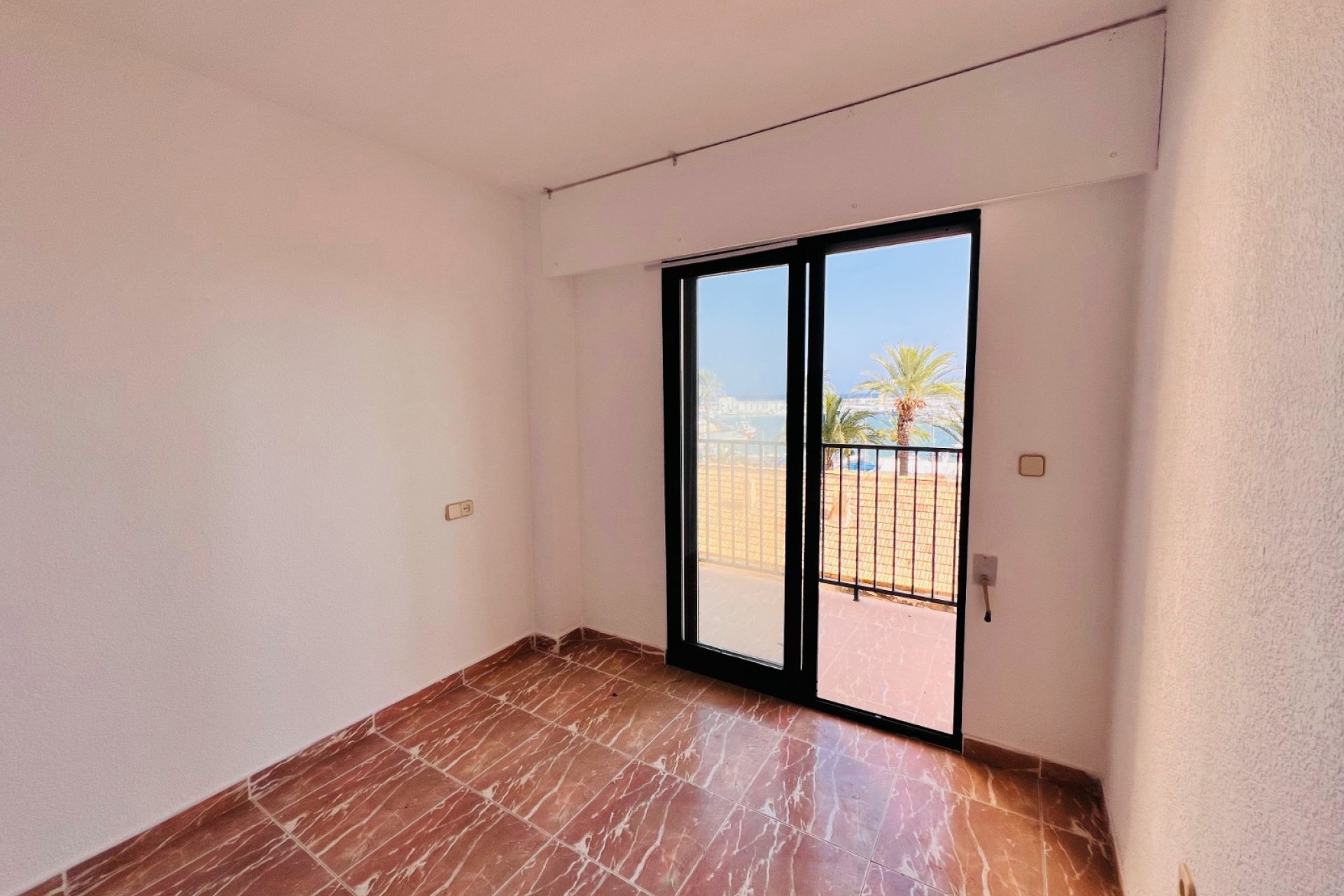 Wiederverkauf - Wohnung - Torrevieja - Centro