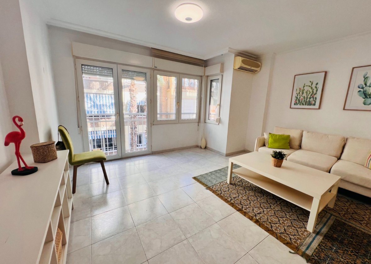 Wiederverkauf - Wohnung - Torrevieja - Centro