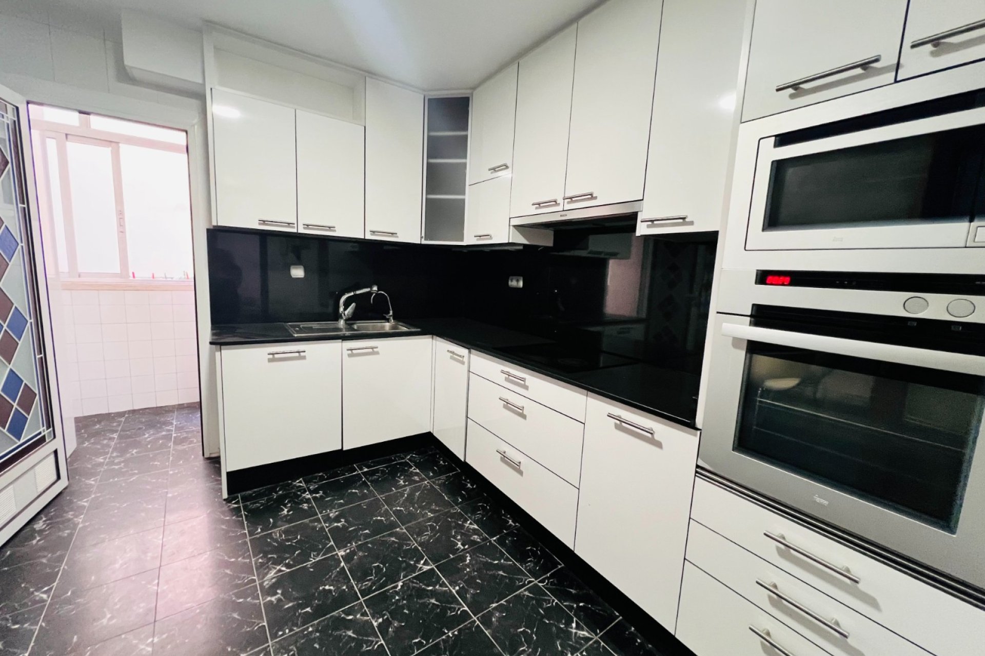 Wiederverkauf - Wohnung - Torrevieja - Centro