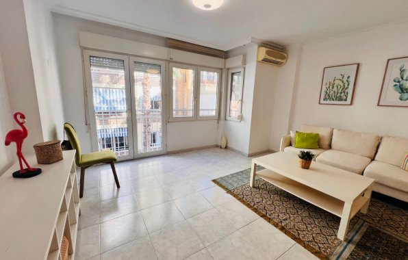 Wohnung - Wiederverkauf - Torrevieja - Centro