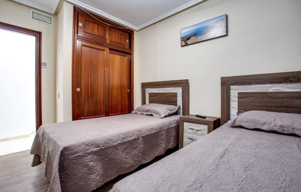 Resale - Apartment / flat - Torrevieja - Centro