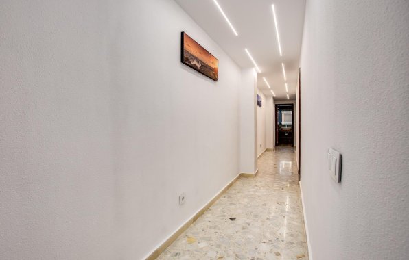 Resale - Apartment / flat - Torrevieja - Centro