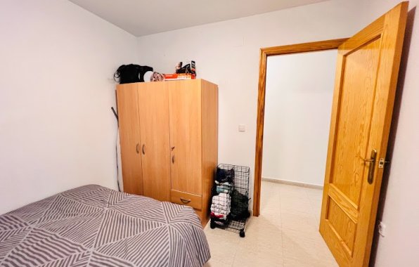 Resale - Apartment / flat - Torrevieja - Centro