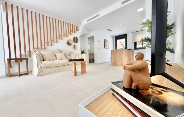 Obra nueva - Town House - Cox - San Fernando