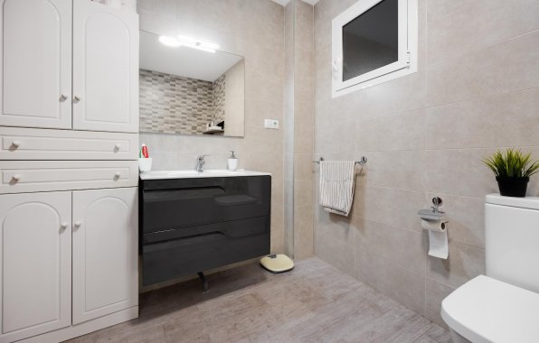 Reventa - Apartamento / piso - Torrevieja - Centro