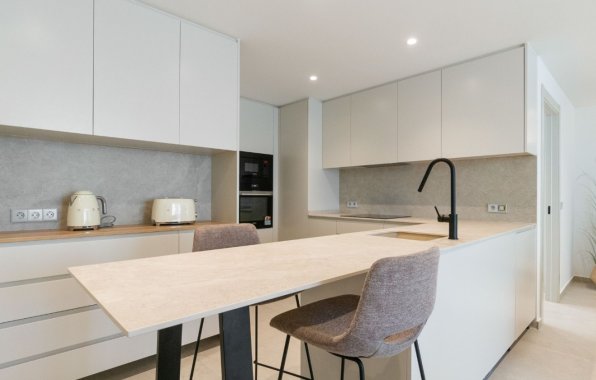 Resale - Apartment / flat - Torrevieja - Playa del Acequión