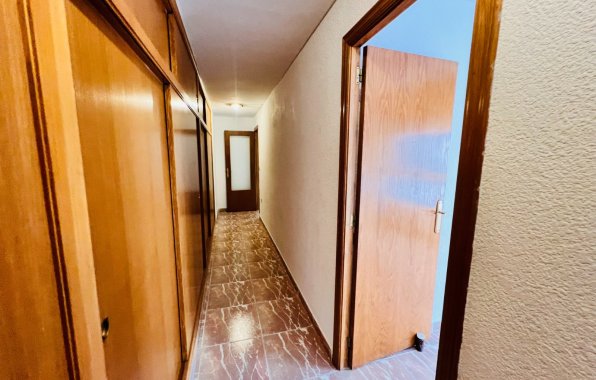 Resale - Apartment / flat - Torrevieja - Centro