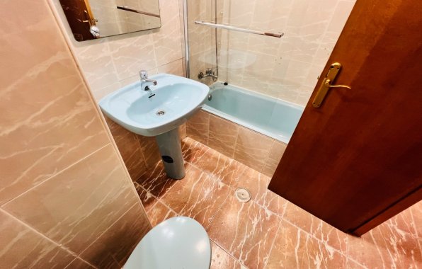 Resale - Apartment / flat - Torrevieja - Centro