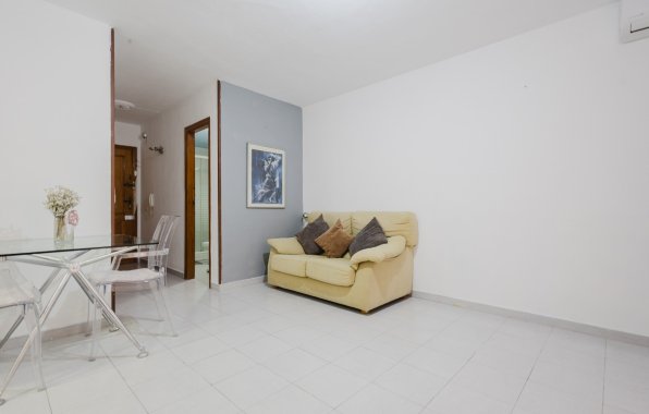 Resale - Apartment / flat - Torrevieja - Playa del Acequión