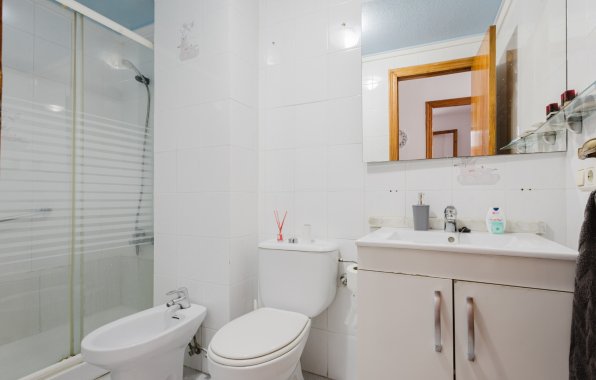 Resale - Apartment / flat - Torrevieja - Playa del Acequión