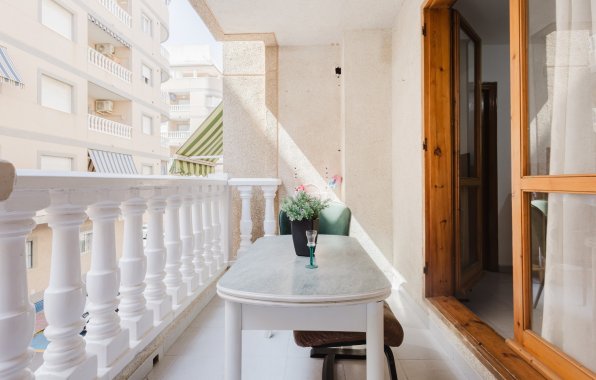 Resale - Apartment / flat - Torrevieja - Playa del Acequión