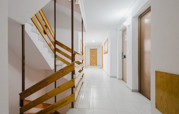 Resale - Apartment / flat - Torrevieja - Playa del Acequión