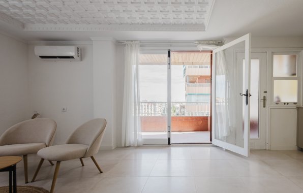 Resale - Apartment / flat - Torrevieja - El Acequión - Los Náufragos