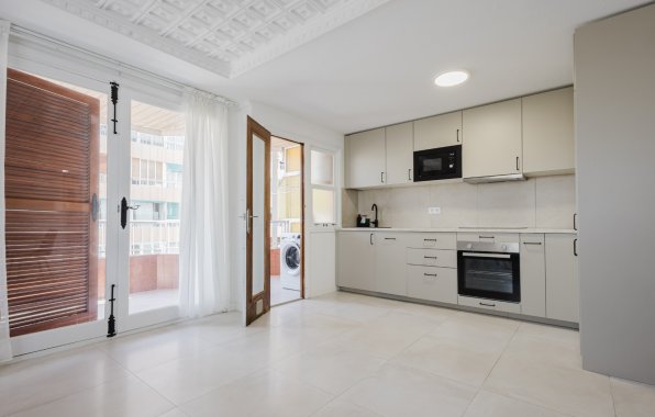 Resale - Apartment / flat - Torrevieja - El Acequión - Los Náufragos