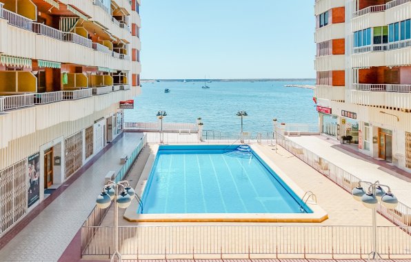 Resale - Apartment / flat - Torrevieja - El Acequión - Los Náufragos