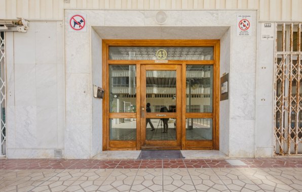 Resale - Apartment / flat - Torrevieja - El Acequión - Los Náufragos