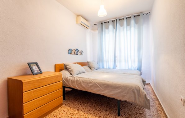 Resale - Apartment / flat - Torrevieja - El Acequión - Los Náufragos