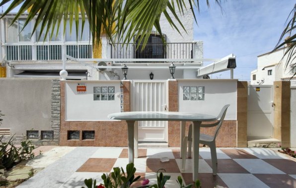Resale - Bungalow - Torrevieja - Nueva Torrevieja - Aguas Nuevas
