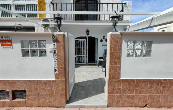 Resale - Bungalow - Torrevieja - Nueva Torrevieja - Aguas Nuevas