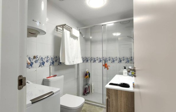 Resale - Bungalow - Torrevieja - Nueva Torrevieja - Aguas Nuevas